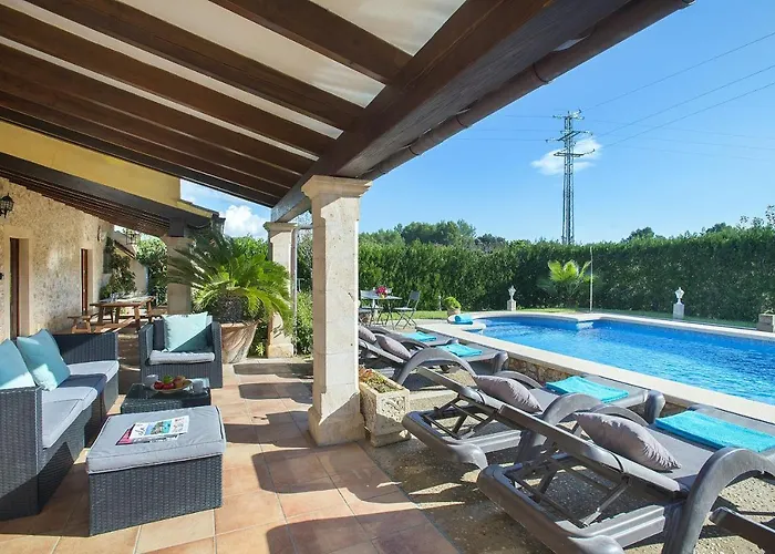Owl Booking Villa Peric - Family And Friends